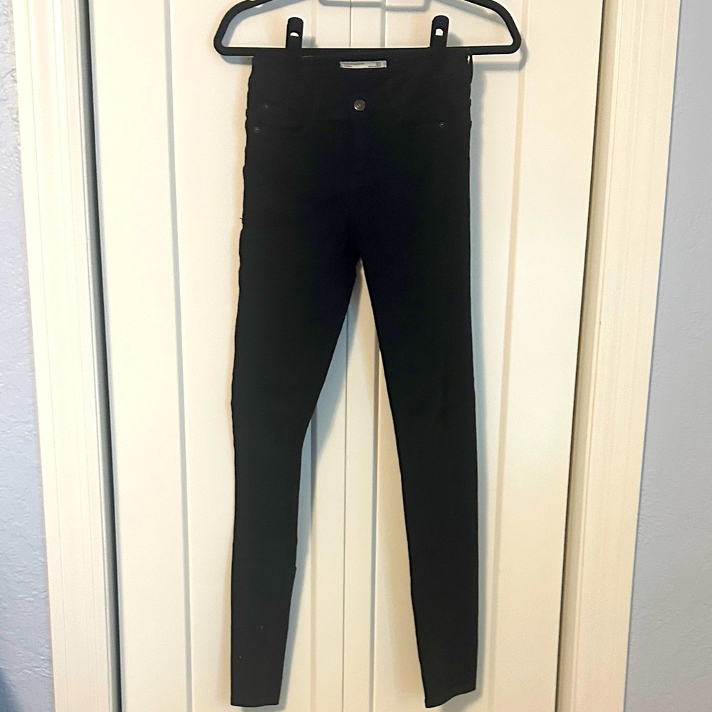 Zara Women's Black Skinny Jeans